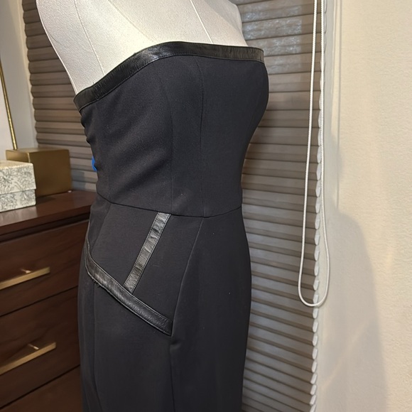 Guess by Marciano Brittney Bustier Ponte Knit Dress w/Leather Accents. Size 6 - Picture 5 of 8